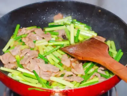 Make Garlic fried meat step 5