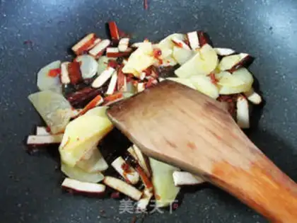 Make X-O SAUCE, DRY POTATOES step 5