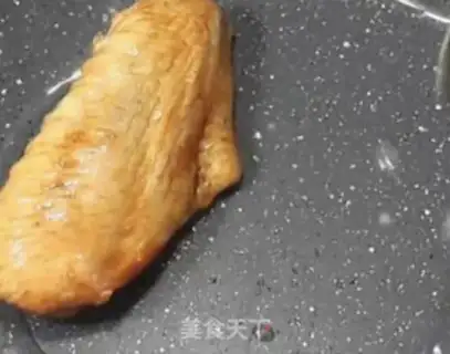 Make Chicken wings in Orleans step 2