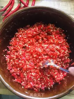 Make Cut the chili step 4