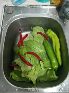 Make Cream peppers and cabbage step 0