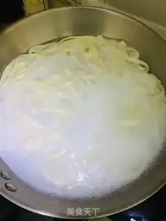 Make Hot spicy noodles step 1