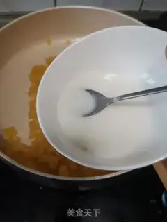Make Burning a leather apple pie step 4