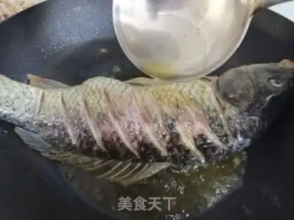 Make Dry-burned carp step 5