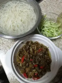 Make The eggplant meat noodles step 3