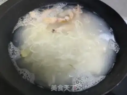 Make Shrimp noodles step 8