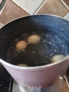 Make Delicious seaweed sushi step 1