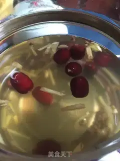 Make Pepper ginger date tea step 5
