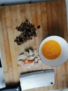 Make Three fresh fried rice step 0