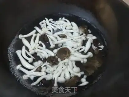 Make Mocked eggs with white mushrooms step 2
