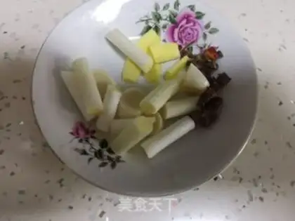 Make Five-flower sour sauce step 3