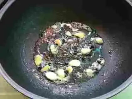 Make Rook and garlic and gravy step 6