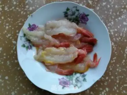Make Garlic fan steamed shrimp step 1