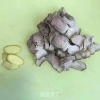 Make Five flowers to burn the mackerel step 0