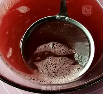 Make Hand over watermelon juice step 3