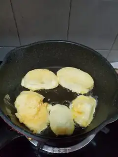 Make Fried bunhead step 3