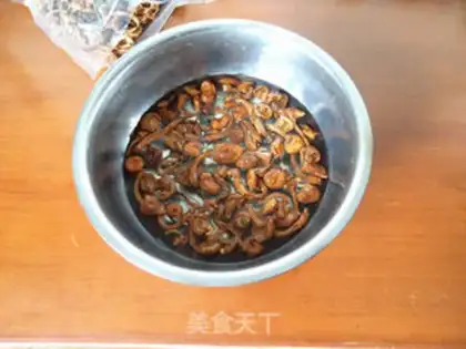 Make Five flowers to burn wild mushrooms step 0