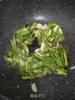 Make Paprika fried abalone mushrooms step 3
