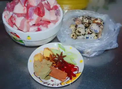 Make Quail egg red pork step 0