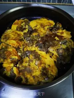 Make Pork fried eggs step 8