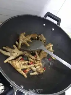 Make A beer with chicken claws step 5