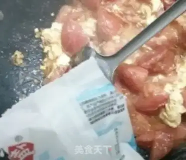 Make Tomato fried eggs step 2