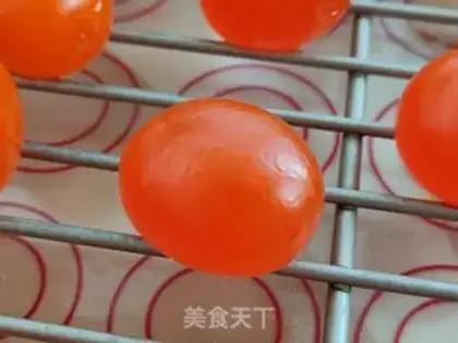 Make How to save the raw salted duck egg yolk step 5