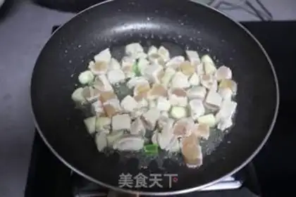Make Curry chicken noodles step 3
