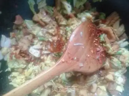 Make Hot cabbage makes meat step 11