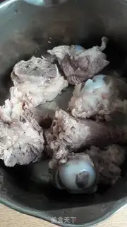 Make Pork soup step 1