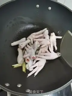 Make Red fowl claws step 1