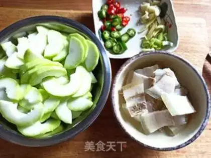 Make Five flowers and a guacamole step 1