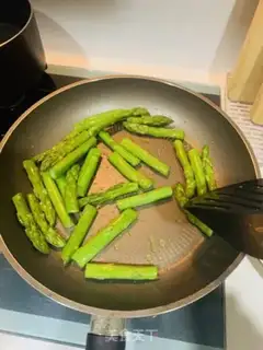 Make Rosemary Olive Fried Steak step 7