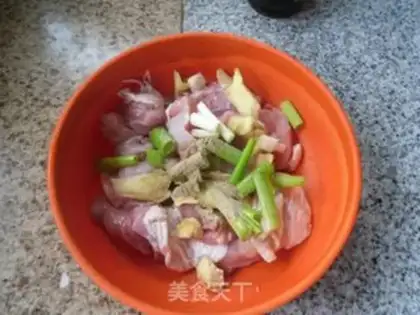Make Potato curry chicken step 2