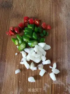 Make Five flowers and a bitter melon step 0