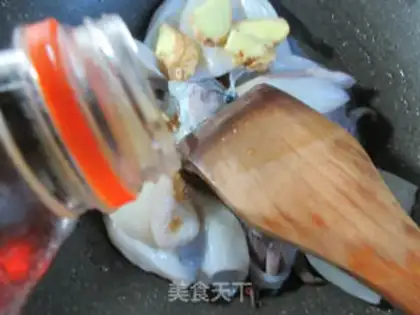 Make Fried eggs and squid step 3