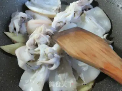 Make Fried eggs and squid step 4