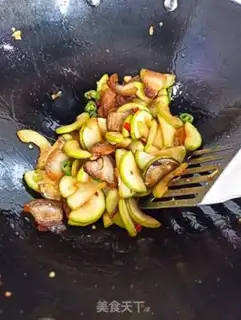 Make Five flowers and a guacamole step 9