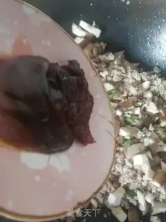Make Spam with mushroom sauce step 10