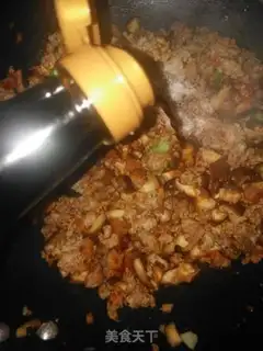Make Spam with mushroom sauce step 12