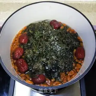 Make Eggs and leaves for gin step 6
