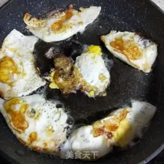 Make Eggs and leaves for gin step 8