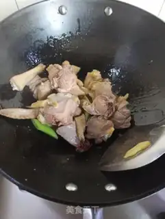 Make Chicken-cooked mushrooms step 4