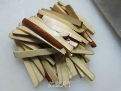 Make Egg dry cucumber rolls step 1