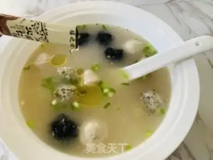 Make Pyramid butter and melon seafood step 3
