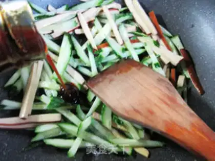 Make Egg dry cucumber rolls step 6