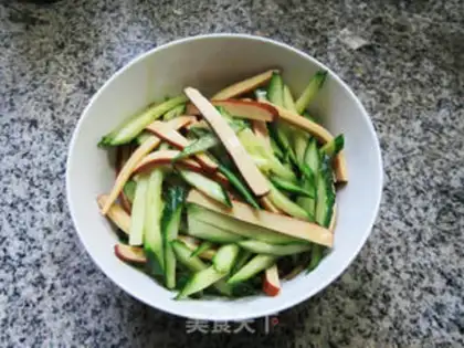 Make Egg dry cucumber rolls step 8