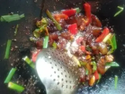 Make Dry-burn cattle hooves step 9