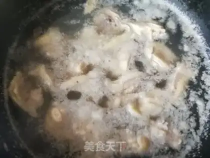 Make The potion, the insect, the chicken leg. Soup step 2