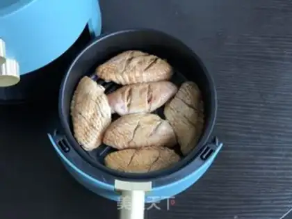 Make Quick, hands on the wings step 2